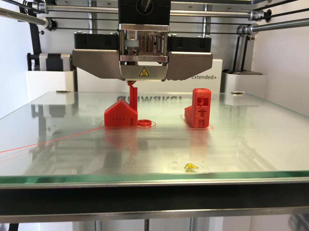 3D Drucker bei der Arbeit